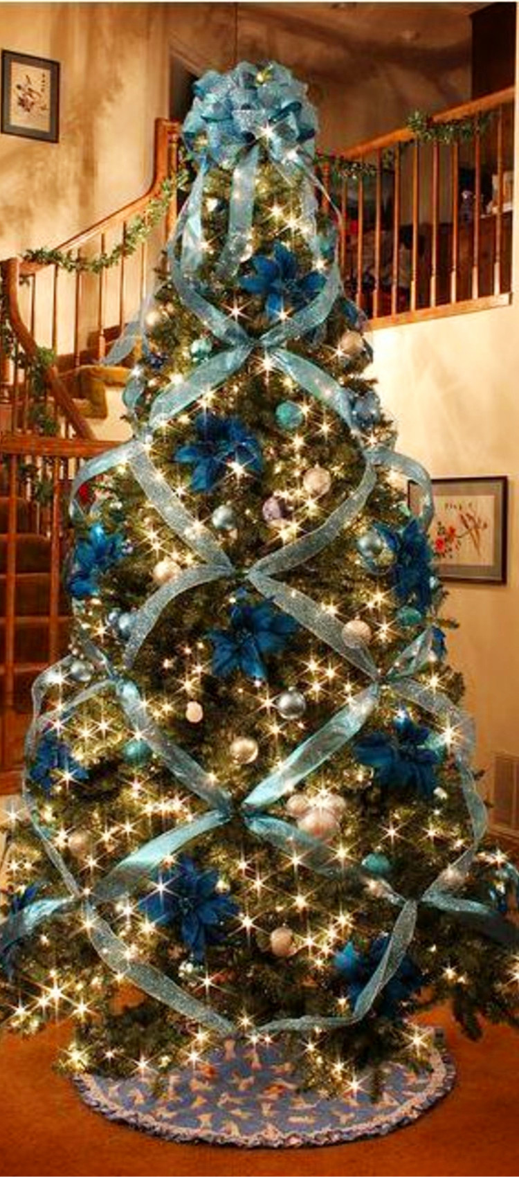 Christmas Tree Ideas - Criss Cross Ribbon when decorating your tree - it's gorgeous!